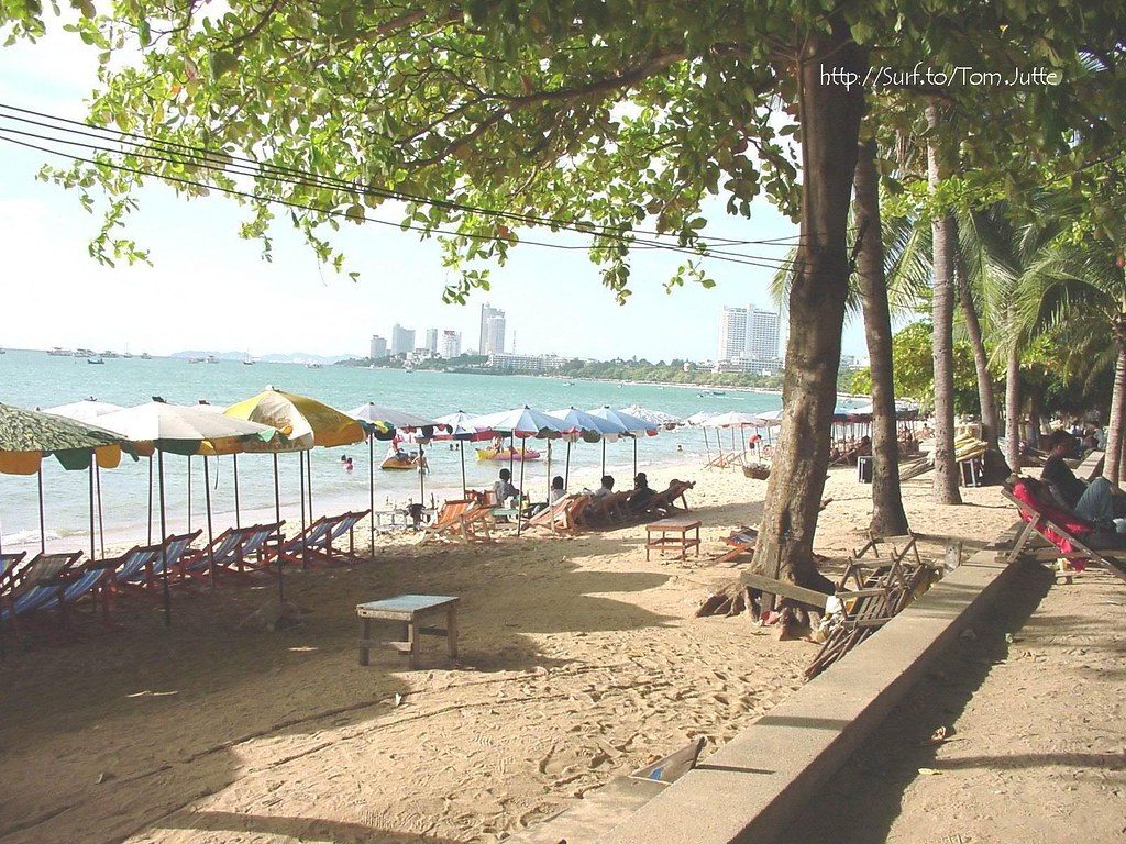 Отели рядом с причалом Bali Hai в Паттайе — удобный выход на паром Ко Лан