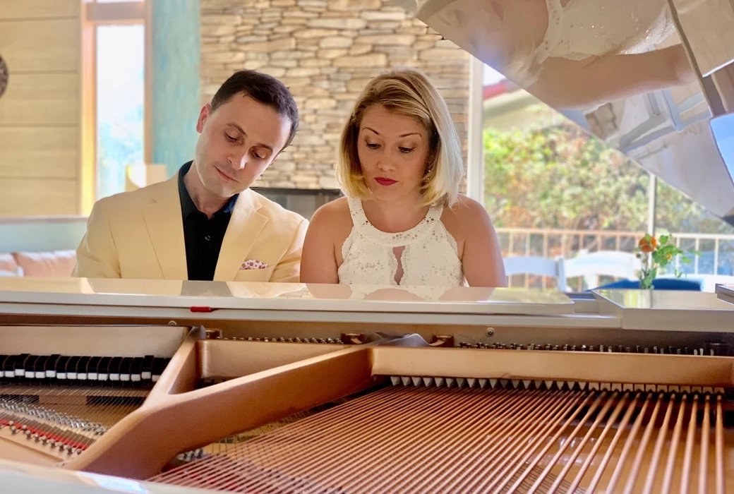 The Latsos Piano Duo — фортепианный дуэт